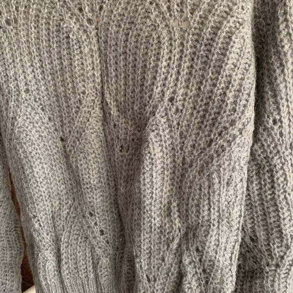 NWT Abercrombie & Fitch Gray Sweater XS & Small Available - Picture 5 of 7